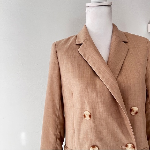 Aritzia Babaton Atelier Leonard Double-Breasted Beige Blazer size 2 - Picture 2 of 15